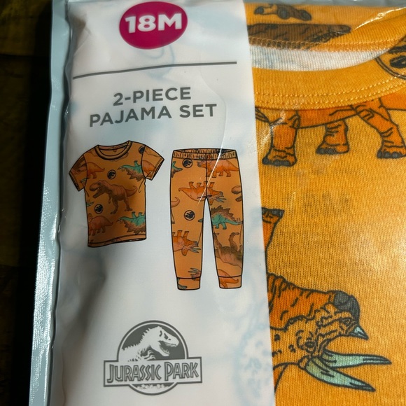 Jurassic Park 2-Piece Pajama Set - Picture 4 of 4